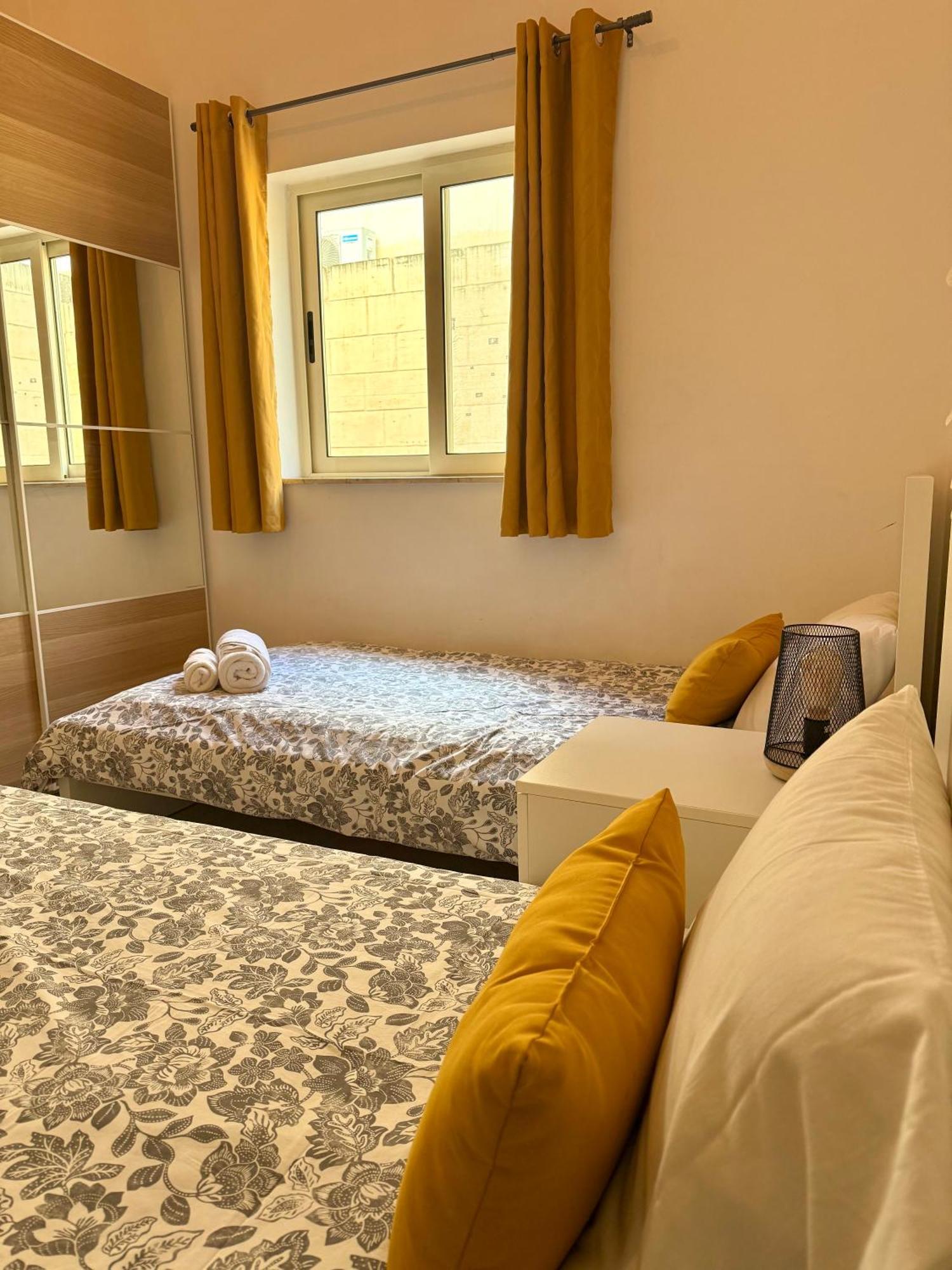 Pembroke Parkside Maisonette Екстериор снимка