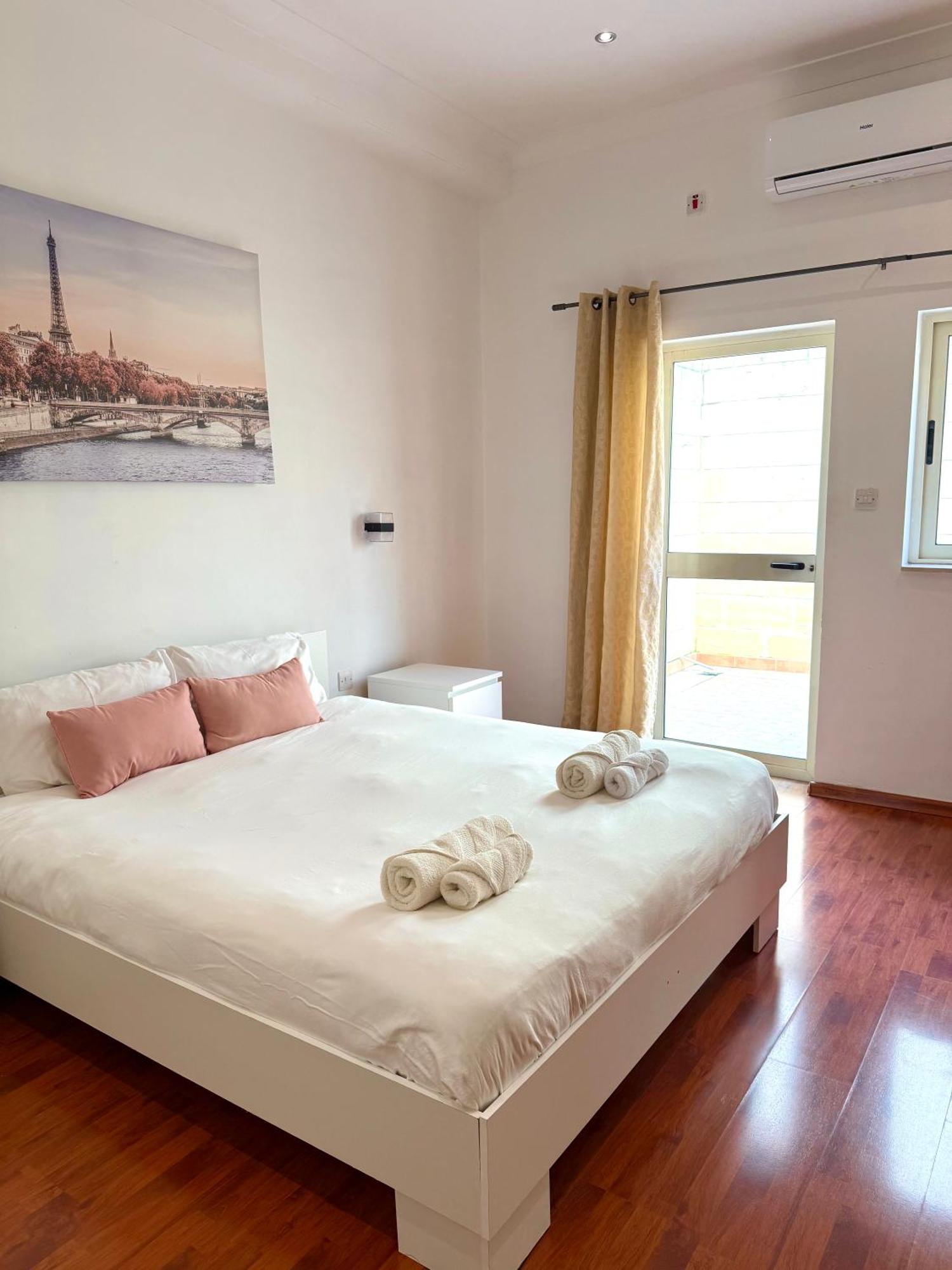 Pembroke Parkside Maisonette Екстериор снимка