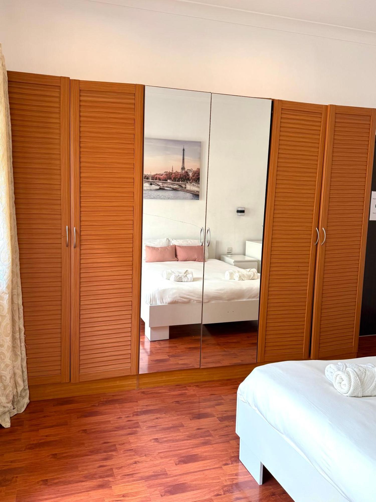 Pembroke Parkside Maisonette Екстериор снимка